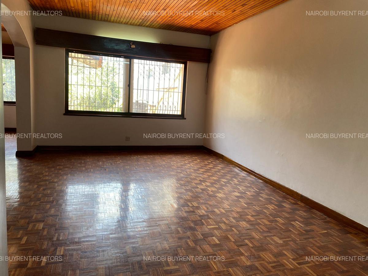 5 Bed Townhouse with En Suite in Westlands Area - 6