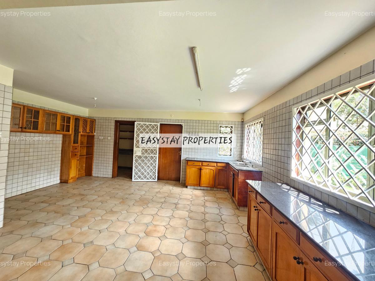 4 Bed Townhouse with En Suite in Lavington - 3