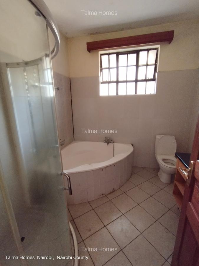 3 Bed Apartment with En Suite at Off Rhapta Road - 5