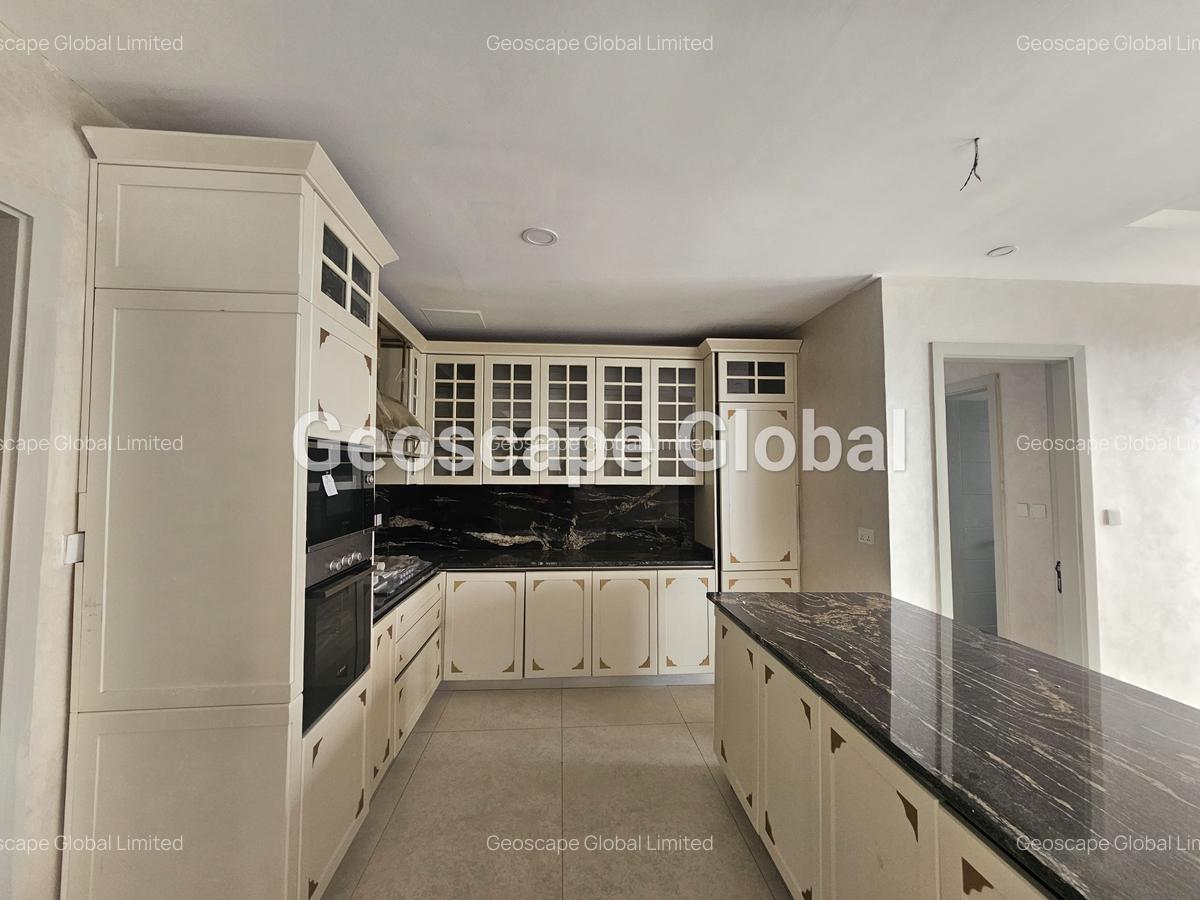 4 Bed Apartment with En Suite in Spring Valley - 4