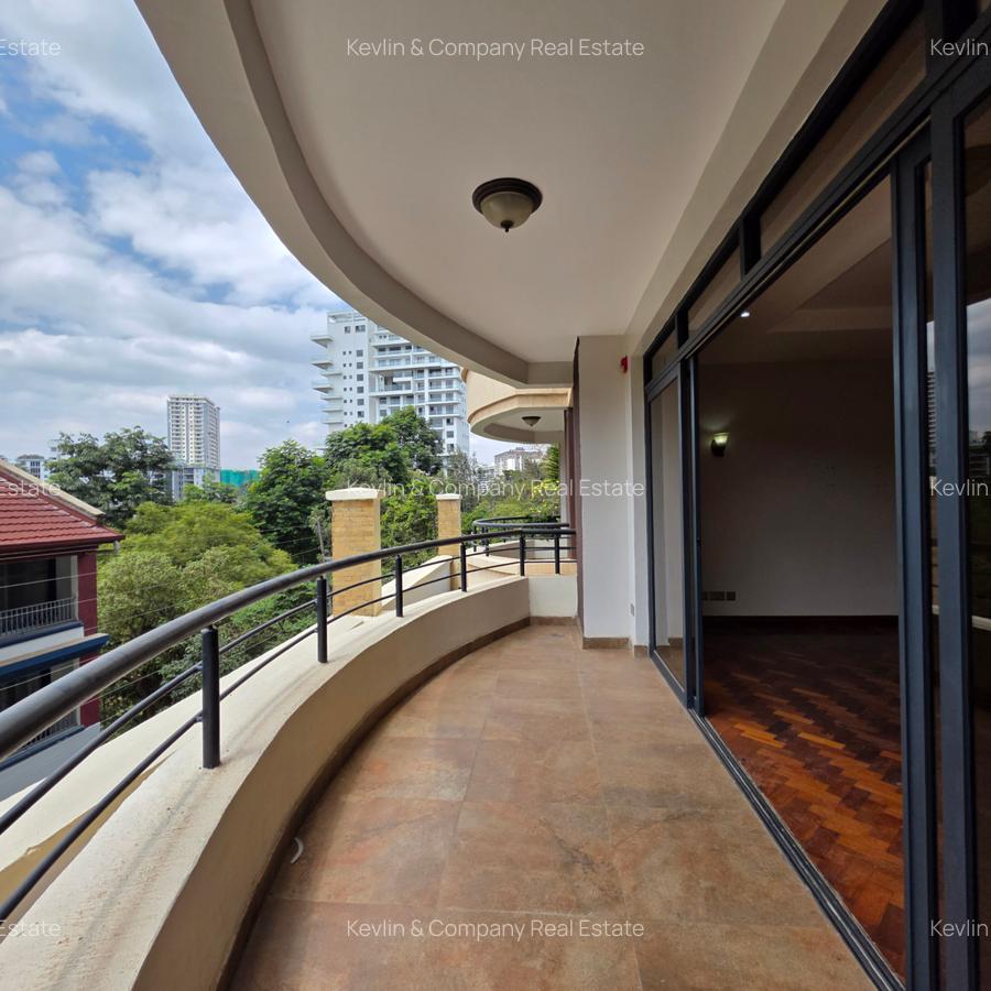 4 Bed Apartment with En Suite in Riverside - 1