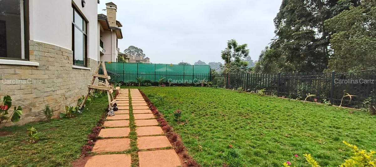 4 Bed House with En Suite at Nyari - 3