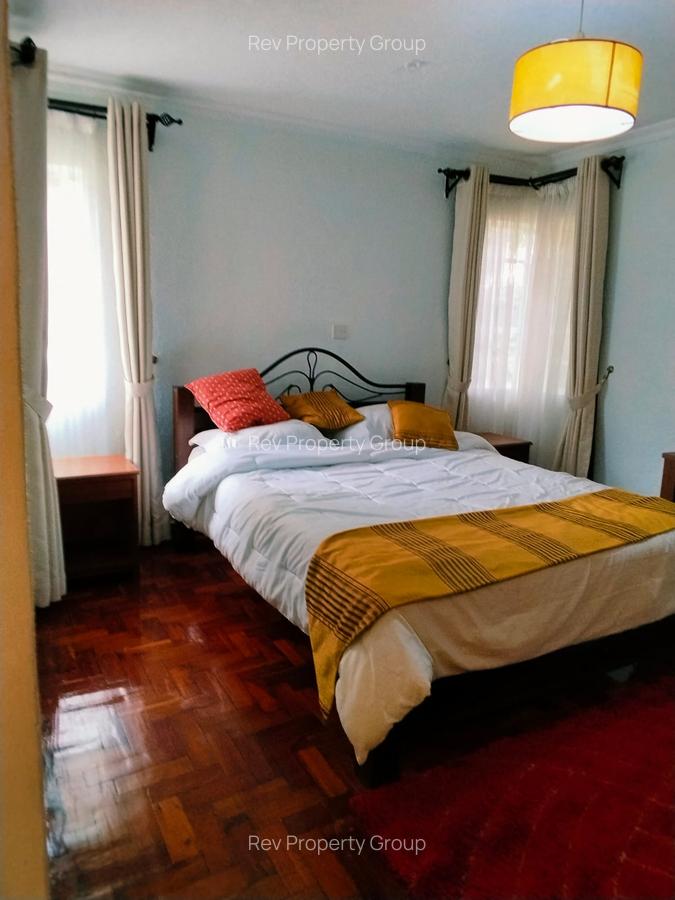 2 Bed House with En Suite in Rosslyn - 12