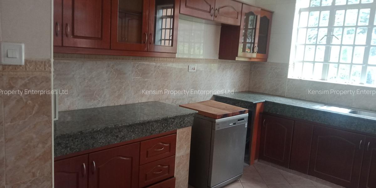 5 Bed Townhouse with En Suite in Kitisuru - 2