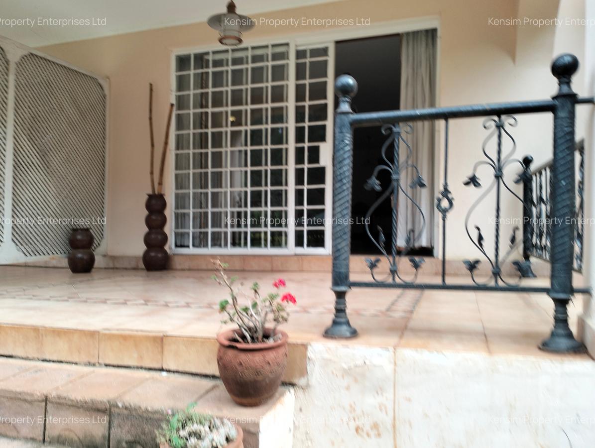3 Bed Townhouse with En Suite in Spring Valley - 4