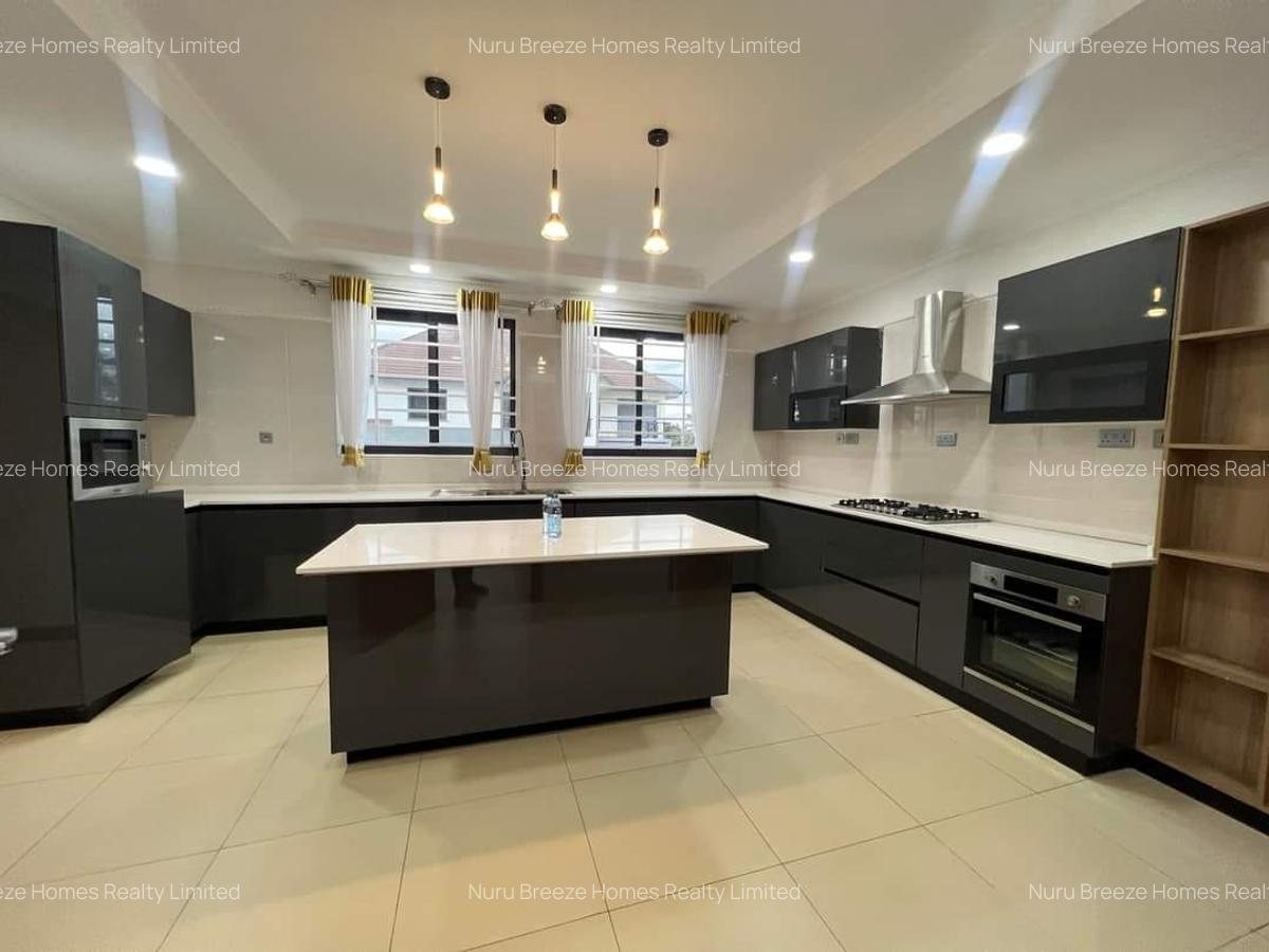 4 Bed Townhouse with En Suite in Kiambu Road - 12