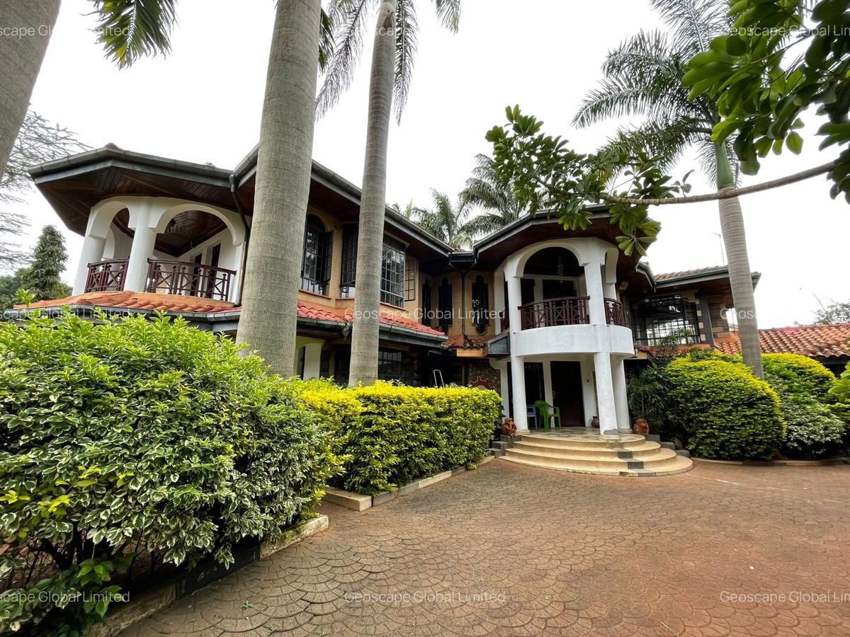 5 Bed House with En Suite in Runda - 11
