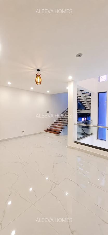 5 Bed Villa with En Suite in Karen - 12