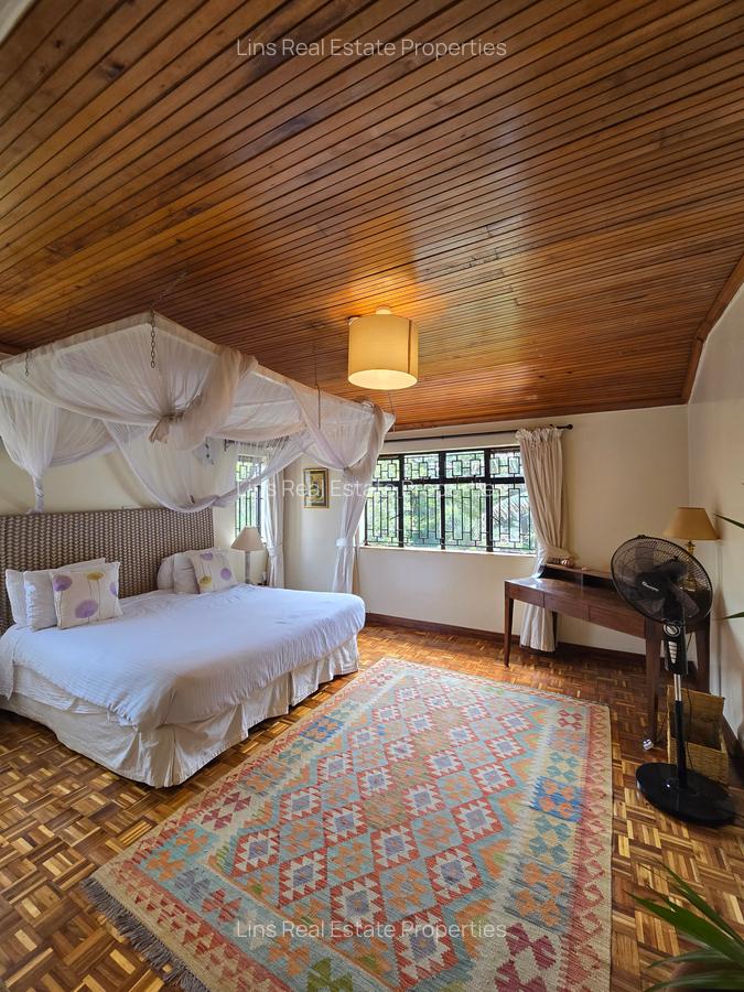5 Bed House with En Suite in Runda - 13