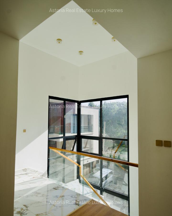5 Bed Villa with En Suite at 2026-386 5 Bed - 19