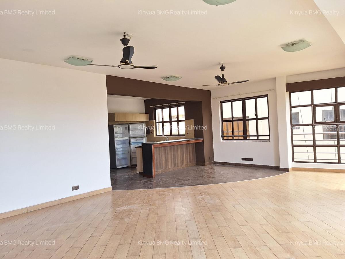 Serviced 4 Bed Apartment with En Suite at Beach Road - 1
