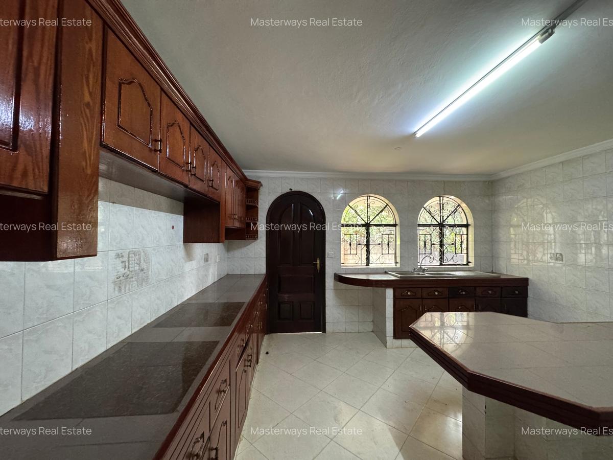 4 Bed Townhouse with En Suite in Riverside - 4
