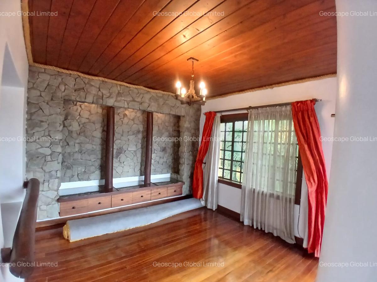 5 Bed House with En Suite in Runda - 6