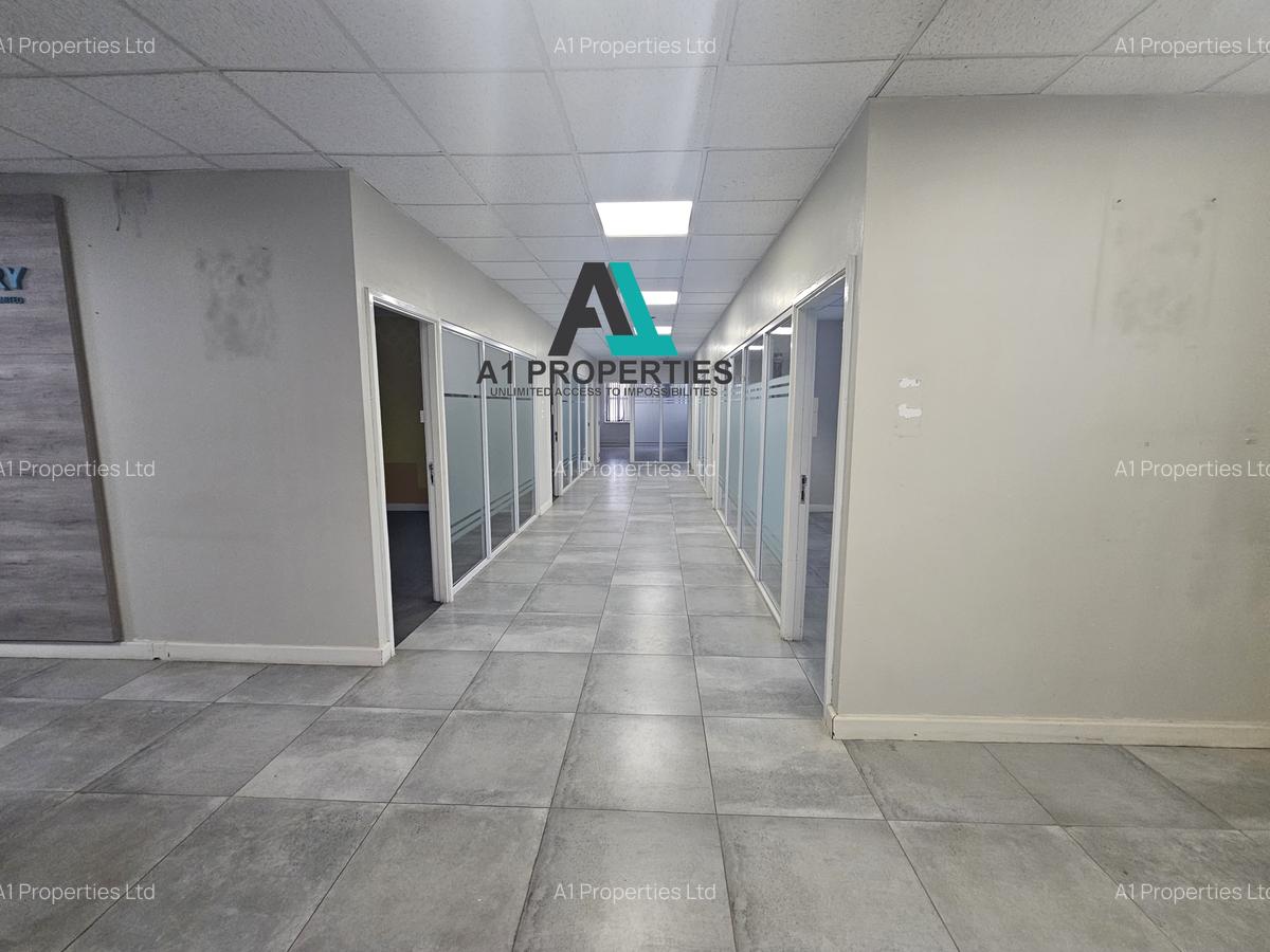 7,000 ft² Office with Service Charge Included in Kilimani - 4