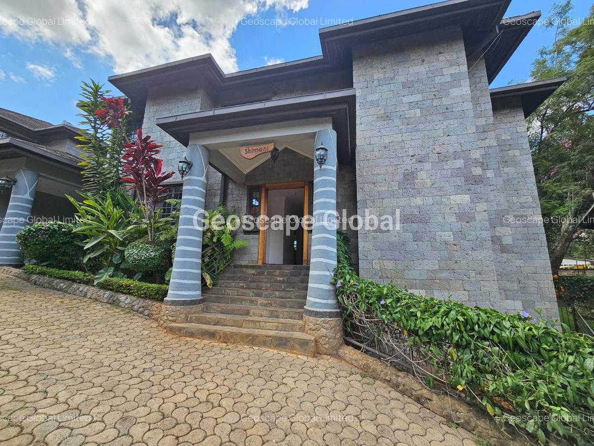 4 Bed Townhouse with En Suite in Spring Valley - 1