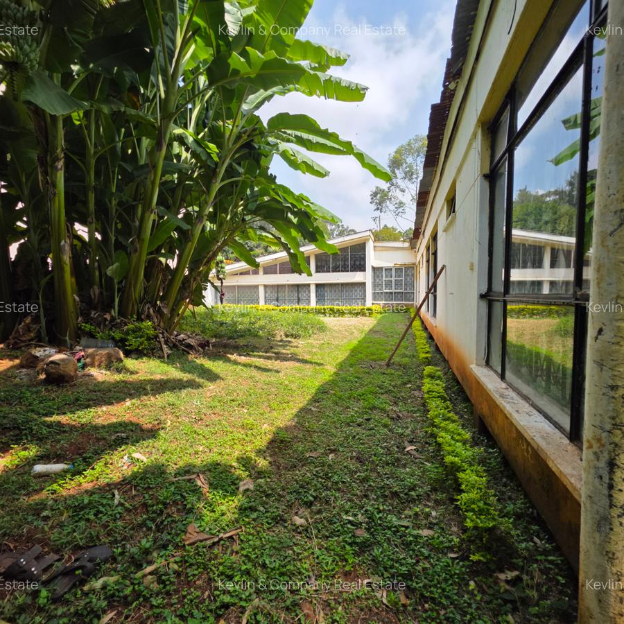 Commercial Property with Service Charge Included in Lavington - 4