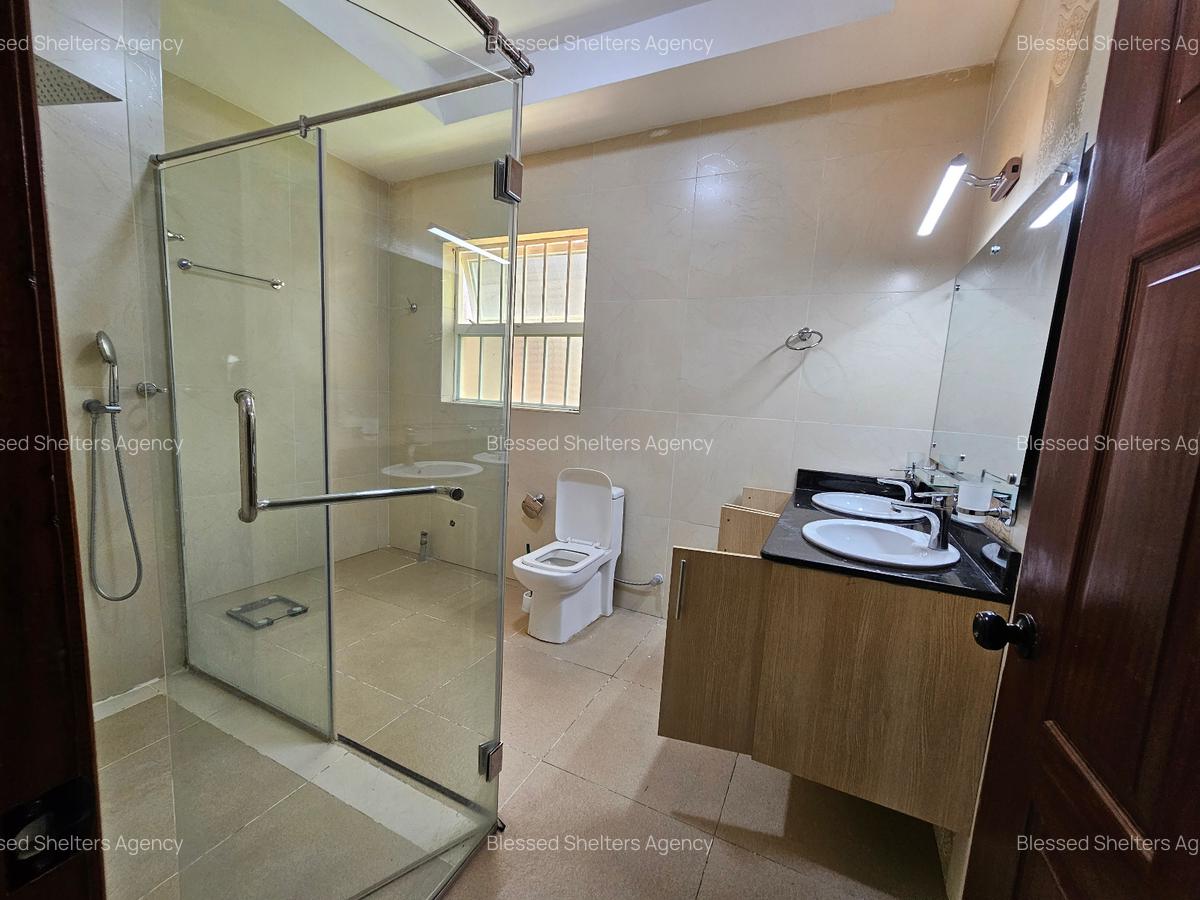4 Bed Villa with En Suite in Kiambu Road - 12