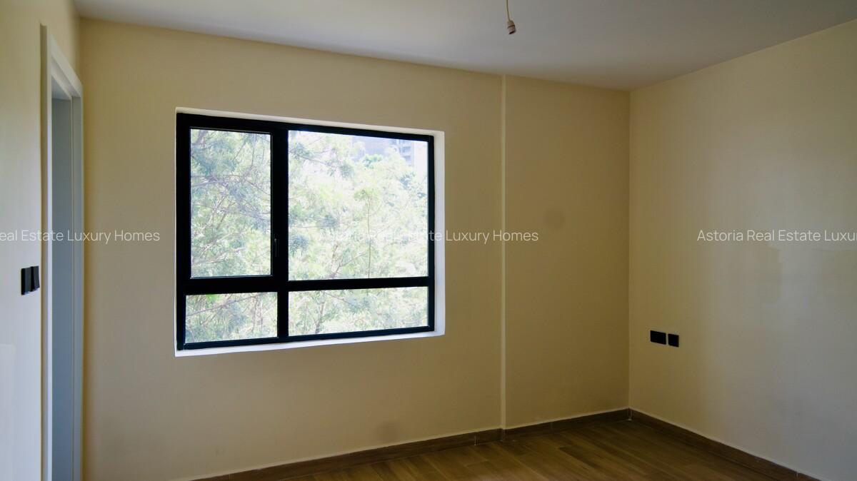 3 Bed Apartment with En Suite at 2026-430 - 19