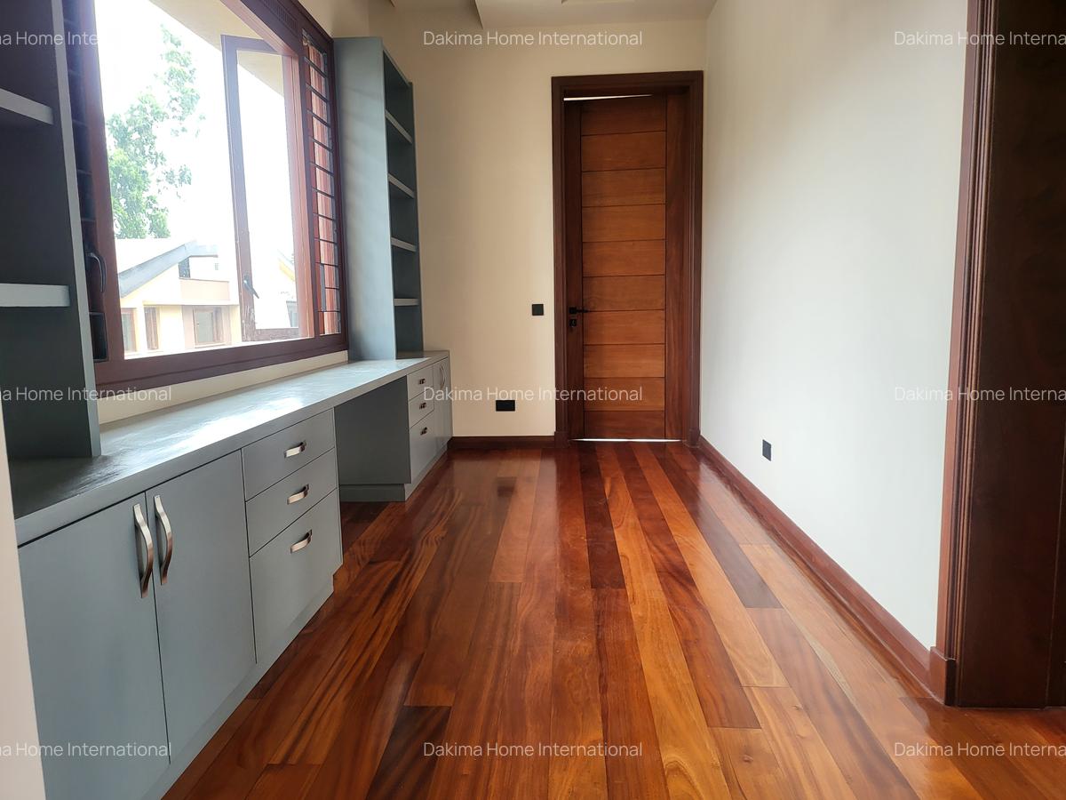 4 Bed Villa with En Suite in Runda - 13