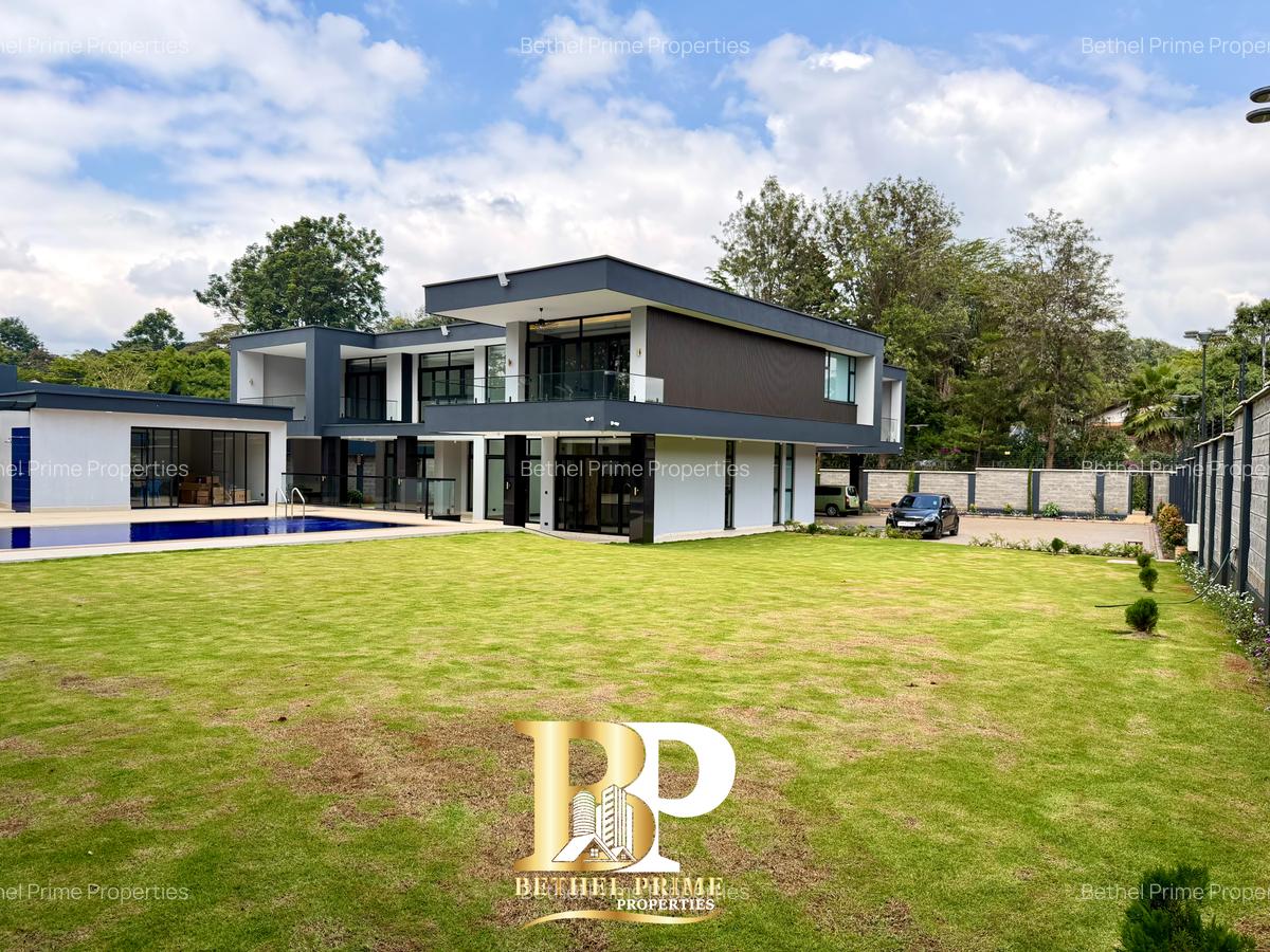 5 Bed Villa with En Suite in Nyari - 1