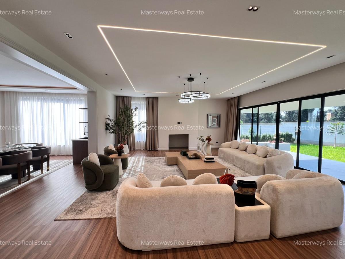 5 Bed Villa with En Suite in Runda - 2