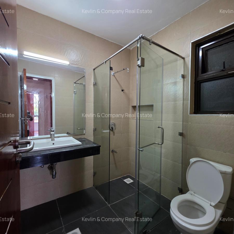 2 Bed Apartment with En Suite at Dennis Pritt - 11