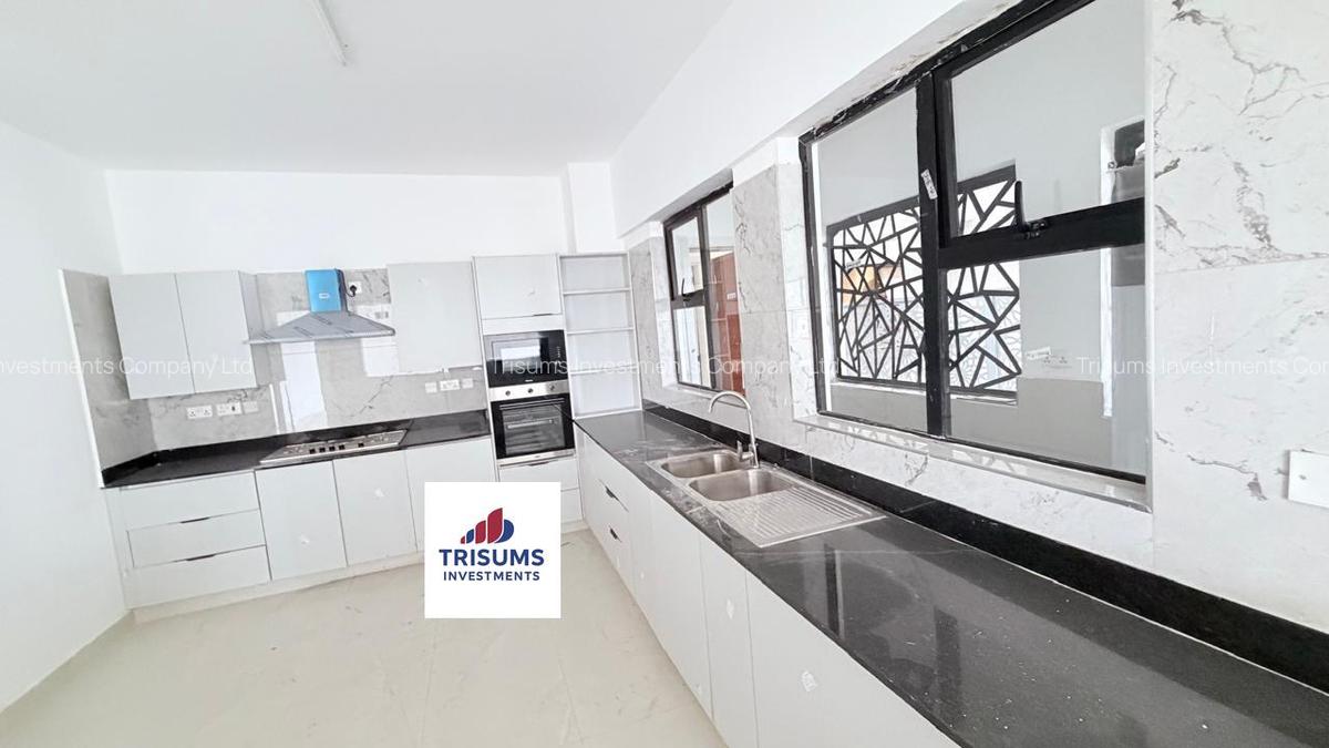 4 Bed Apartment with En Suite in Spring Valley - 2