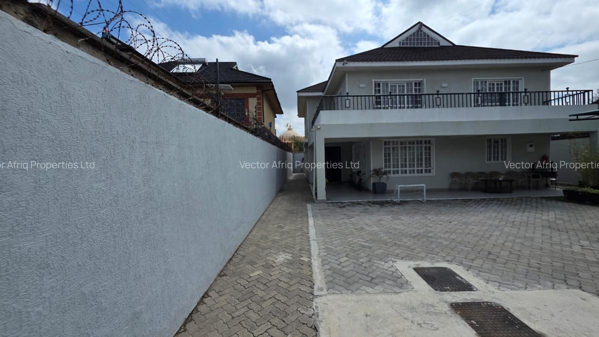 5 Bed Townhouse with En Suite in Kitengela - 3