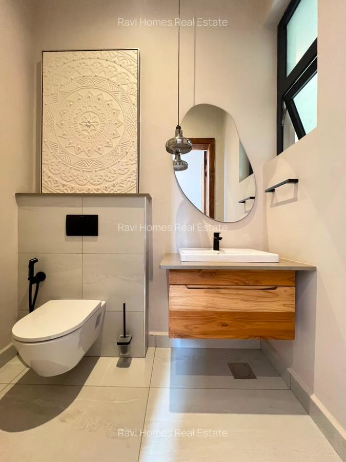 4 Bed Villa with En Suite in Loresho - 11