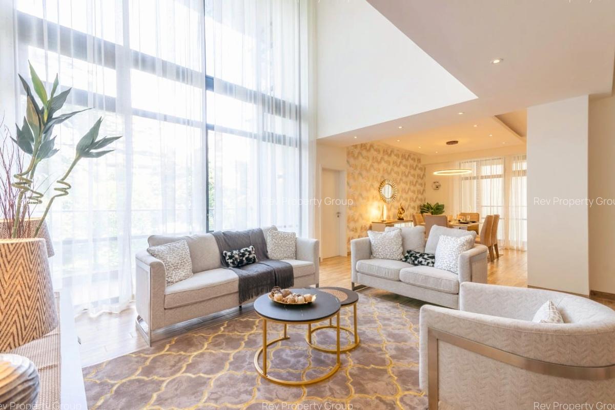 3 Bed Apartment with En Suite in Riverside - 1