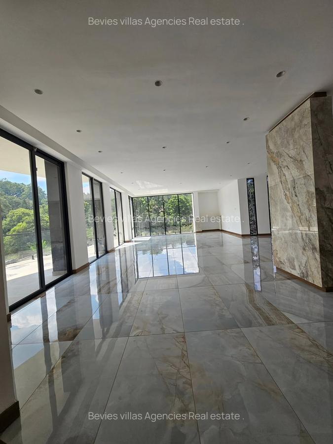 5 Bed Villa with En Suite at Nyari - 10