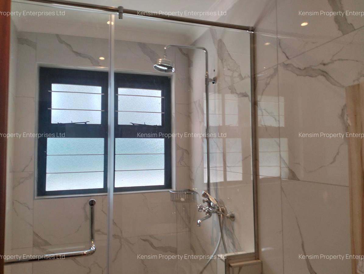 7 Bed Townhouse with En Suite in Runda - 8