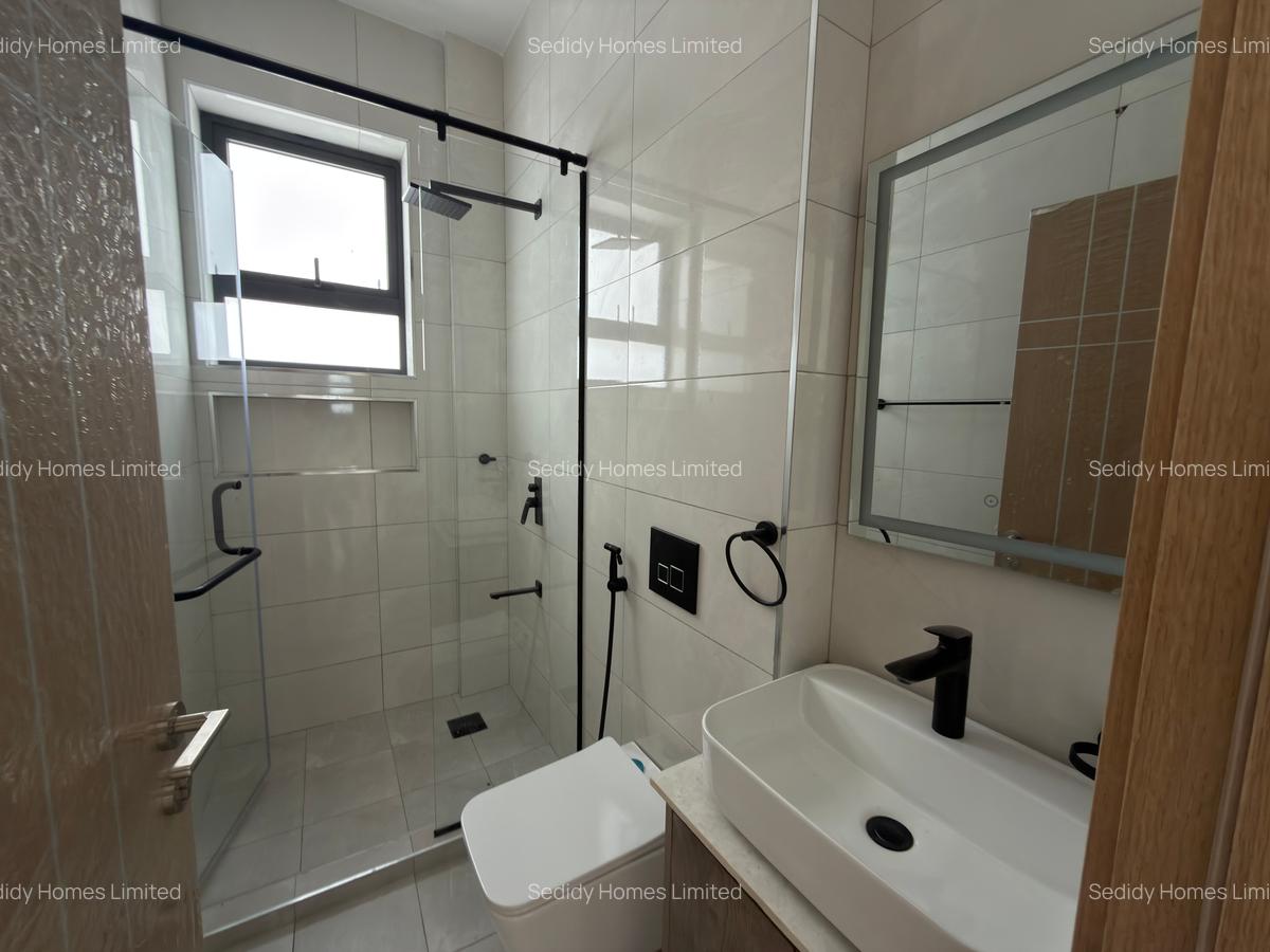 3 Bed Apartment with En Suite in Brookside - 7