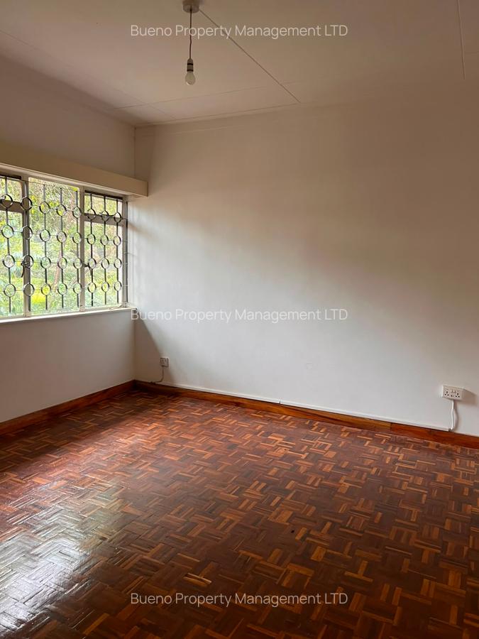 4 Bed Townhouse with Garden in Lavington - 5