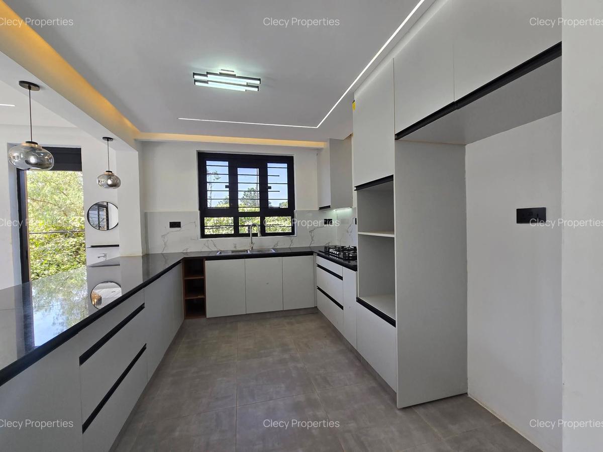 4 Bed House with En Suite at Mang'U - 8