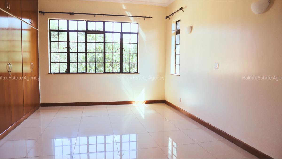 4 Bed Apartment with Borehole in General Mathenge - 11