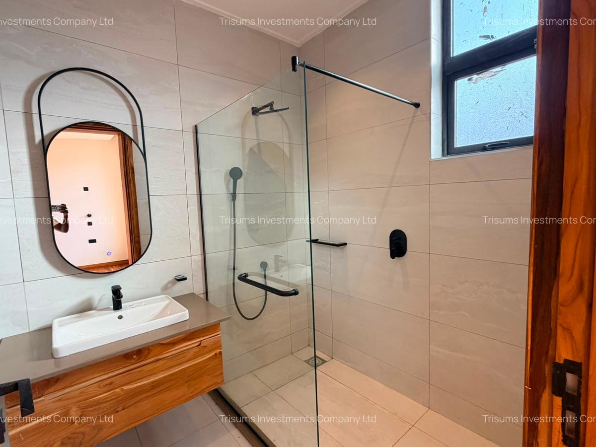 4 Bed House with En Suite in Loresho - 12