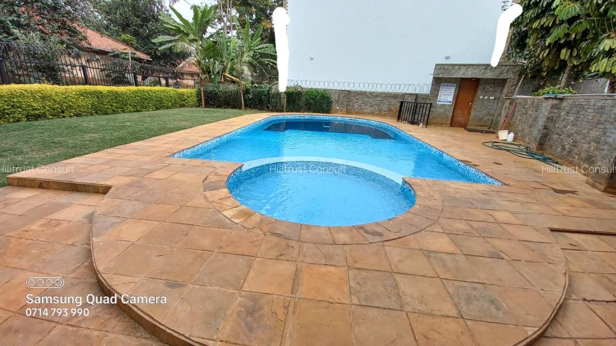 5 Bed Townhouse with En Suite at Gravellia Grove - 12