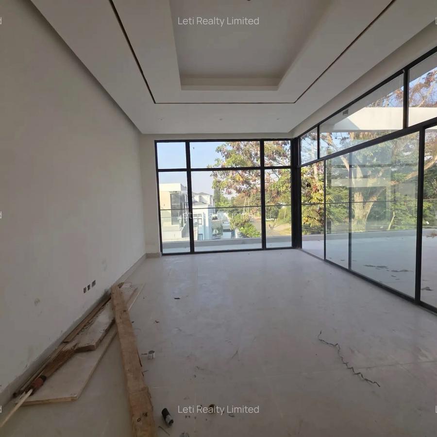 6 Bed Townhouse with En Suite in Lavington - 5