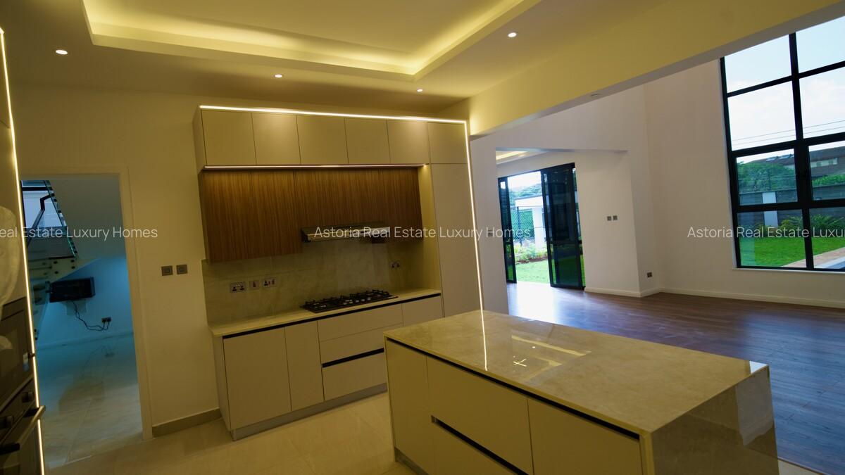 5 Bed Villa with En Suite at 2026-377 - 20