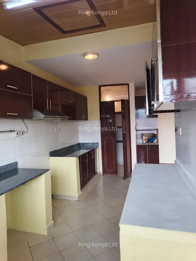 3 Bed Apartment with En Suite in Kilimani - 4