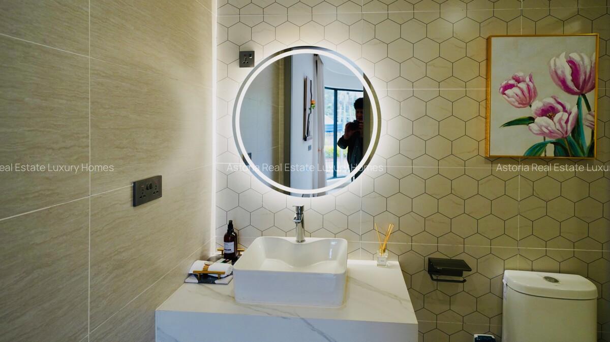 3 Bed Apartment with En Suite at 2026-262 - 8