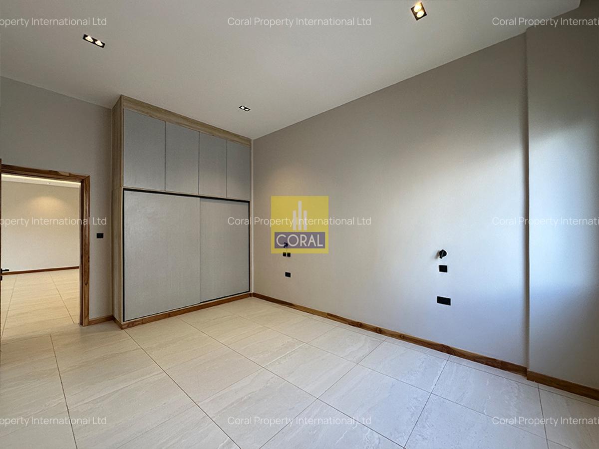 4 Bed Apartment in Loresho - 9