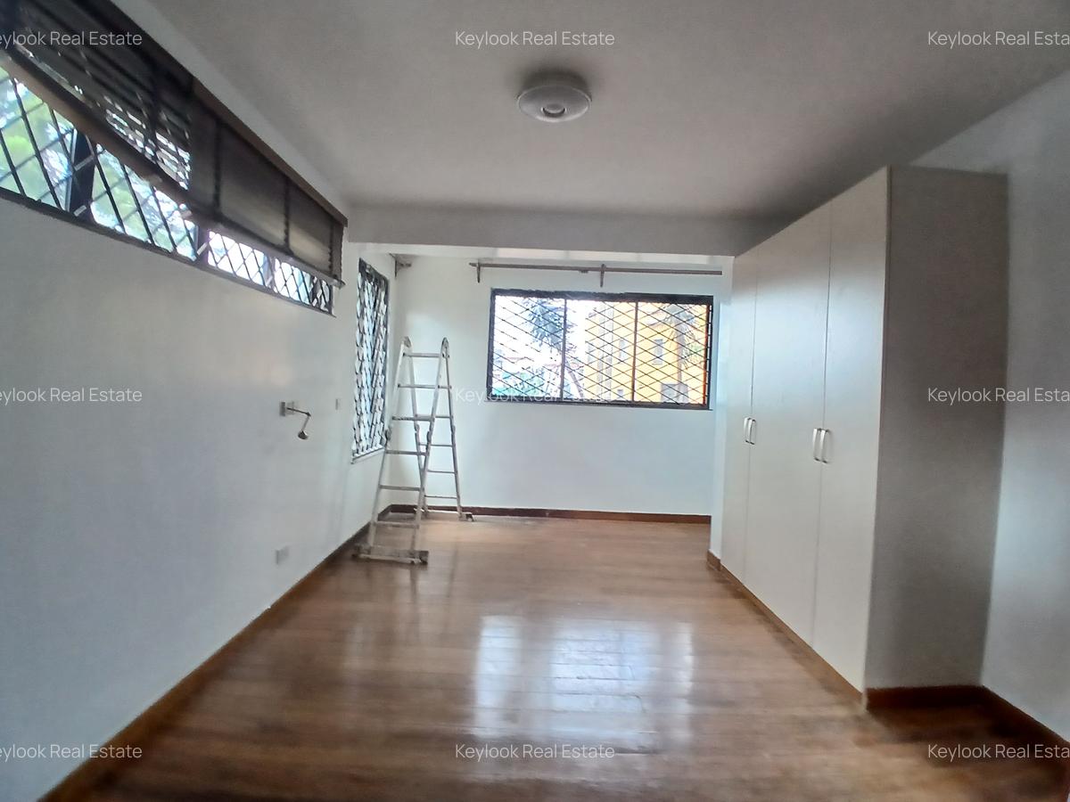 5 Bed Townhouse with En Suite at Convent Drive - 9