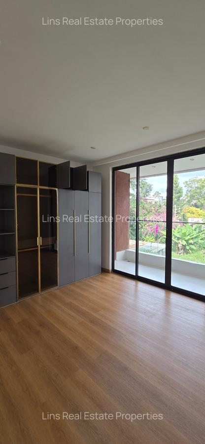 5 Bed Townhouse with En Suite in Lavington - 16