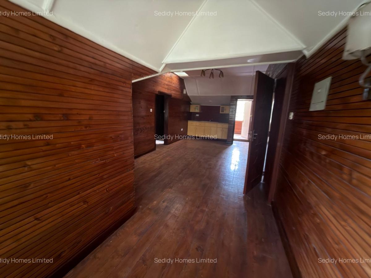 8 Bed House with En Suite in Muthaiga - 5