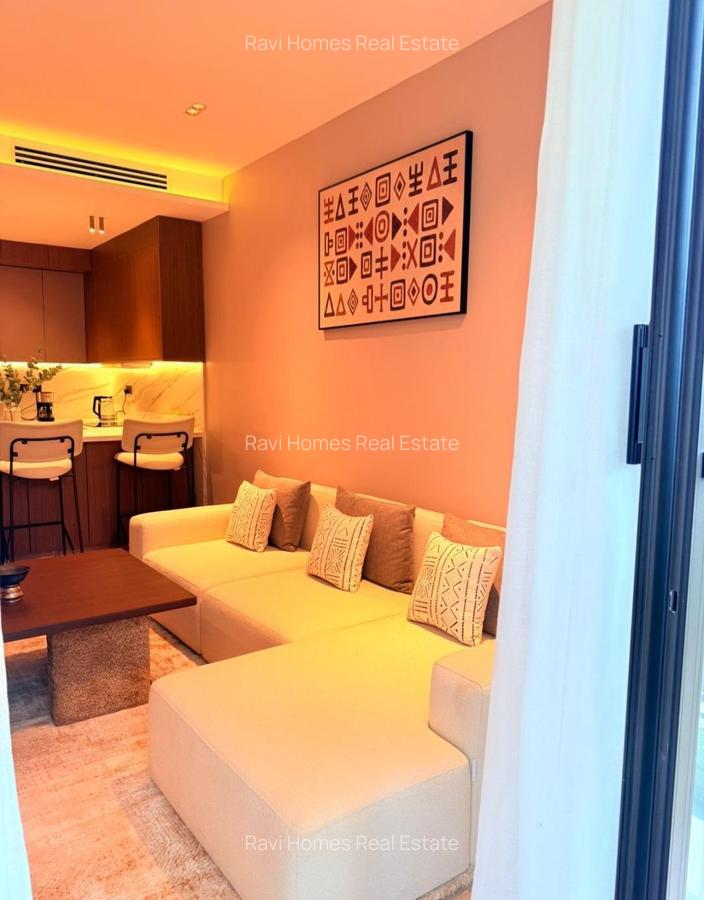 Serviced Studio Apartment with Swimming Pool at Un Crescent - 17