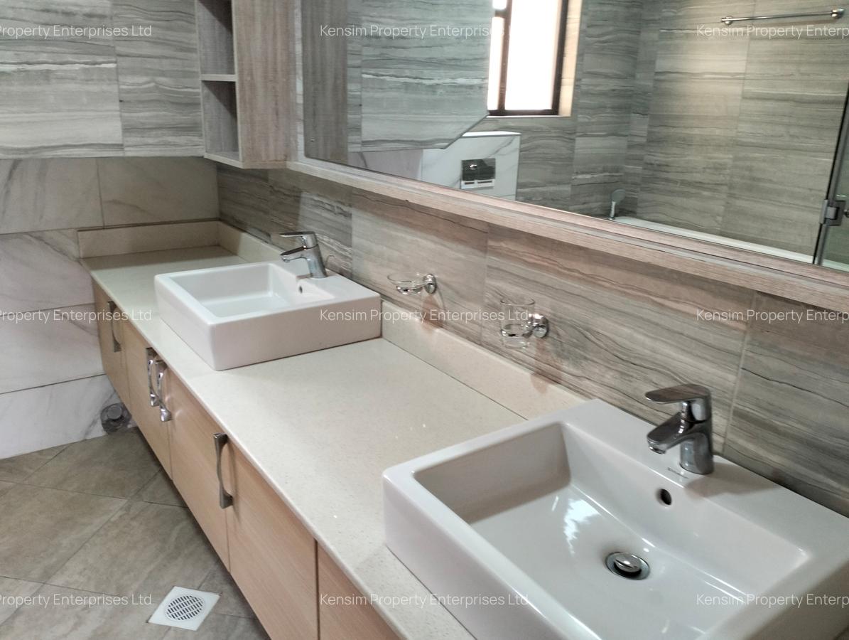 5 Bed Townhouse with En Suite in Lavington - 17