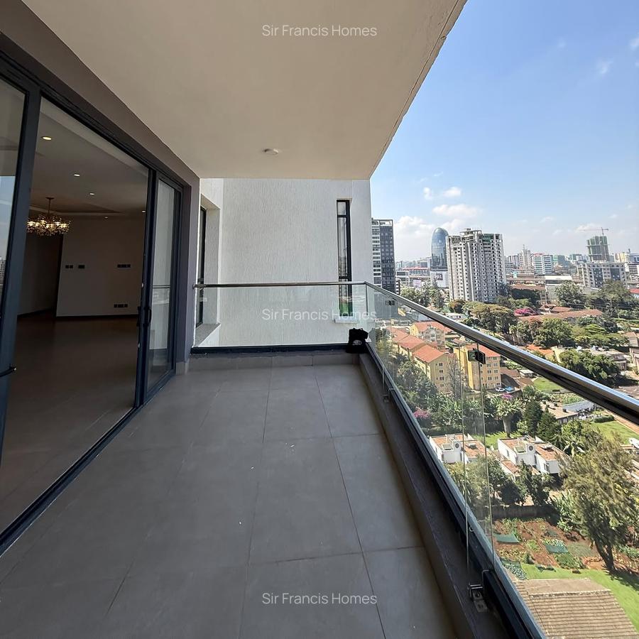 Serviced 3 Bed Apartment with En Suite in Riverside - 9