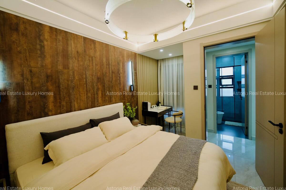 1 Bed Apartment with En Suite at 2026-108 - 8